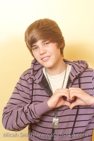 justin-photoshoot-justin-bieber-8730945-321-480.jpg.crop_display