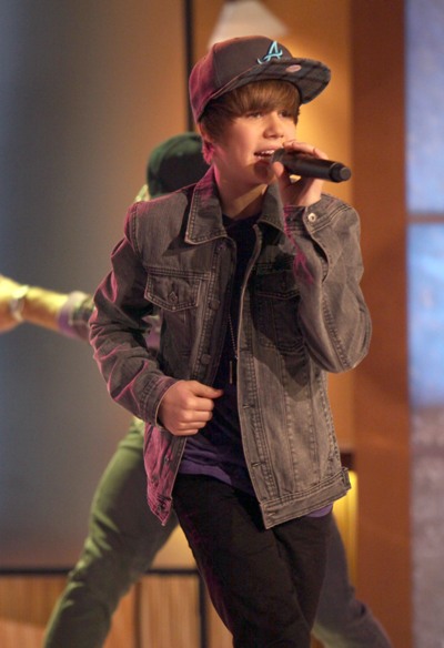 238324_justin-bieber-hot-gma-photos